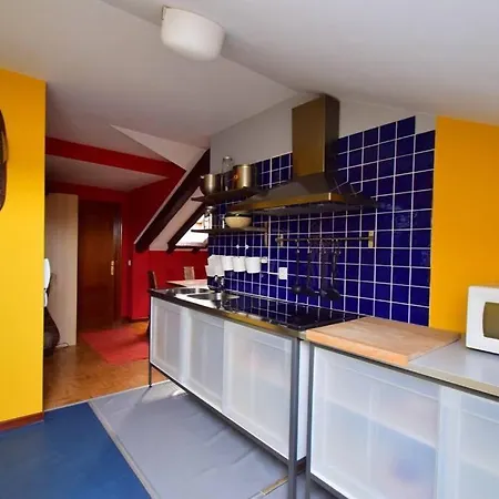 Loft Apartment *